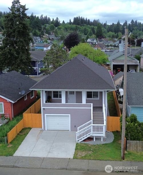 1010 Randall St, Aberdeen, WA, 98520-2035 | Card Image