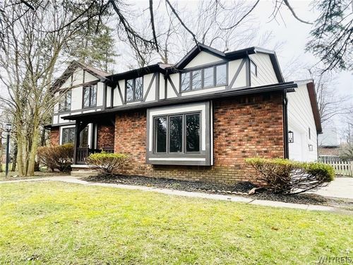 98 Bentham Parkway, Amherst, NY, 14226 | Card Image