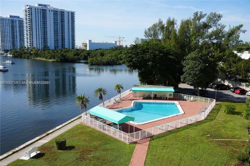 m609-2910 Point East Dr, Aventura, FL, 33160-2615 | Card Image
