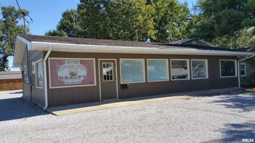1014 N Main St, Harrisburg, IL, 62946-1066 | Card Image