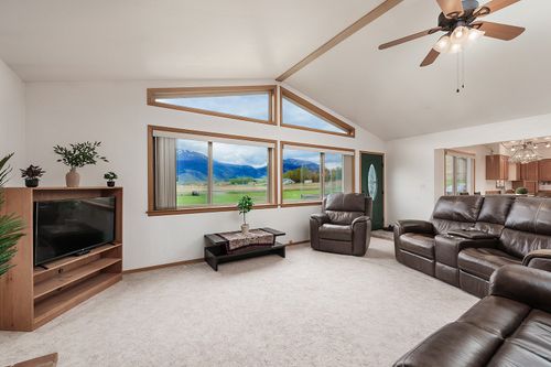 3 Cascade Ln, Livingston, MT, 59047-8815 | Card Image
