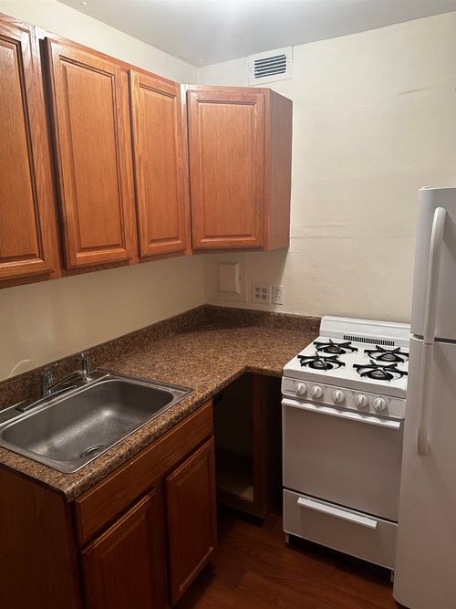 4l-6515 Kennedy Blvd E, West New York, NJ, 07093-4207 | Card Image