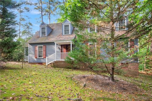 101 Mathews Grant, Williamsburg, VA, 23185-5111 | Card Image