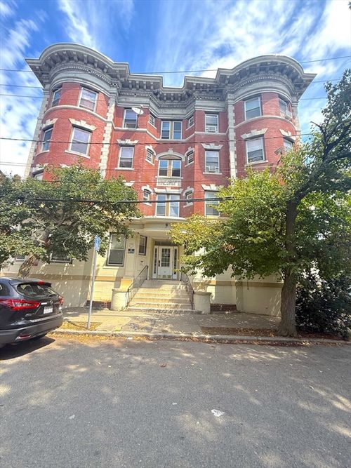 apt-105-20 Huss Ct, Lynn, MA, 01905-2963 | Card Image