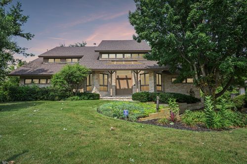 8420 Evergreen Ln, Darien, IL, 60561-8400 | Card Image
