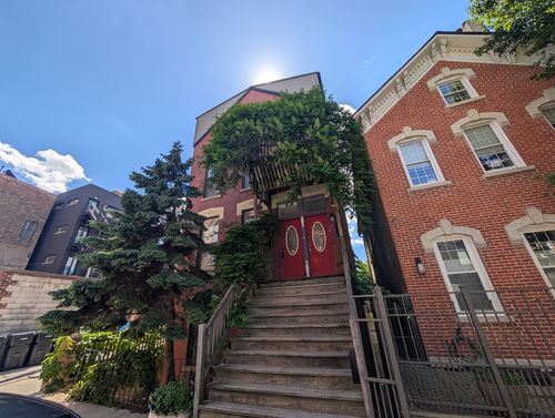 1f-916 N Noble St, Chicago, IL, 60642-5602 | Card Image