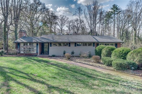 111 Kinwood St, Morganton, NC, 28655-3707 | Card Image