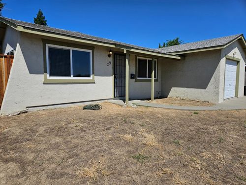29 N Ashley Ave, Woodland, CA, 95695-2509 | Card Image
