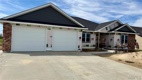 205 E Larkspur Ct, Hannibal, MO, 63401-5583 | Card Image