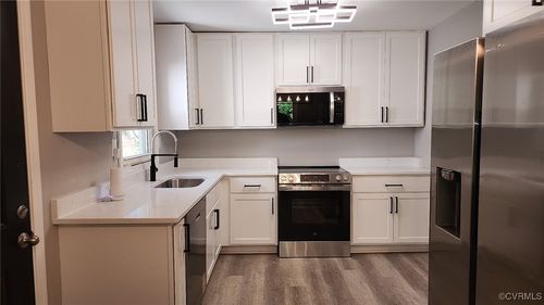 19136 River Town Rd, Yale, VA, 23897-5604 | Card Image