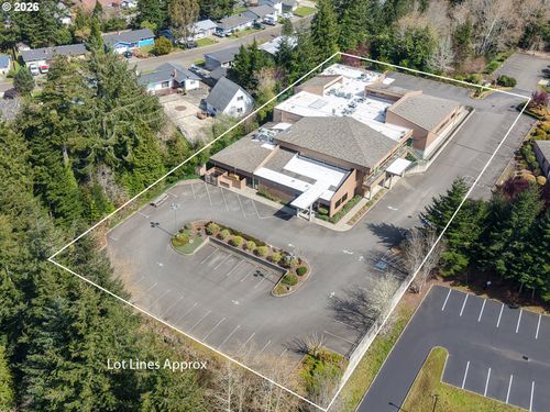 2699 N 17th St, CoosBay, OR, 97420 | Card Image