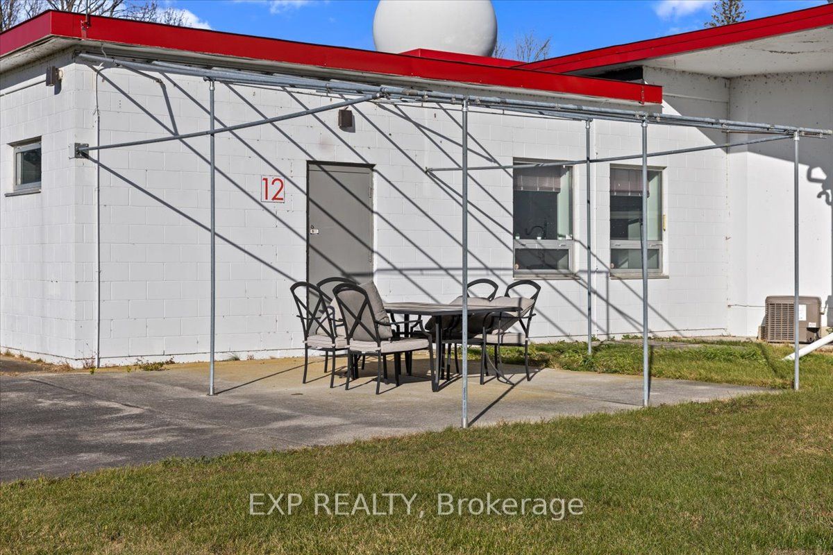 Commercial Lease in Carp - Huntley Ward 5