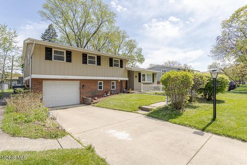 1961 Colony Dr, Toledo, OH, 43614-3511 | Card Image