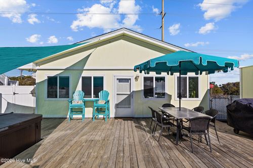 601 Emerald Dr, Emerald Isle, NC, 28594-6938 | Card Image