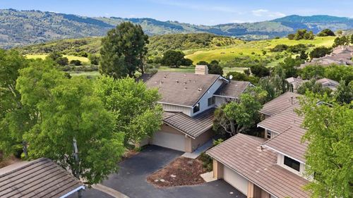 7 Lilly Ln, San Carlos, CA, 94070-1521 | Card Image