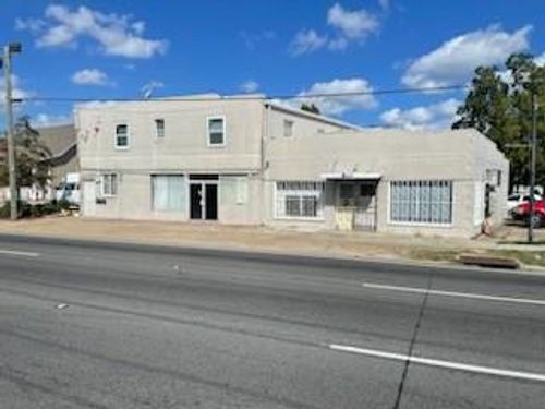 a-2305 Jefferson Hwy, Jefferson, LA, 70121-3823 | Card Image