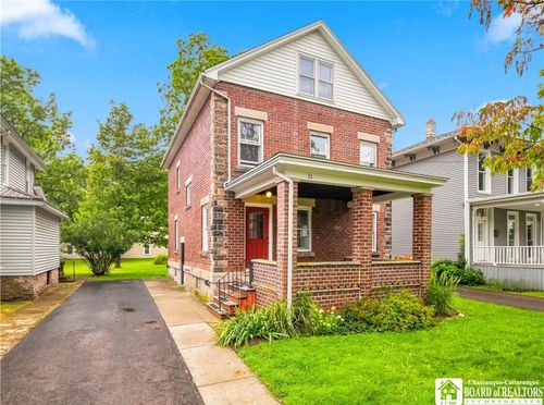 31 White St, Fredonia, NY, 14063-1817 | Card Image