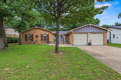 2804 Mintwood Pl, Arlington, TX, 76016-1663 | Card Image