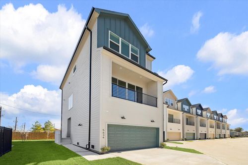 5614 Cam Ct, Houston, TX, 77055 | Card Image