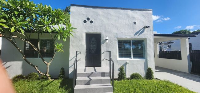 136 Nw 47th St, House other with 3 bedrooms, 2 bathrooms and null parking in Miami FL | Image 7