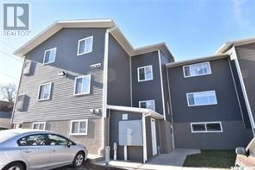103-221 Main St S, Moose Jaw, SK, S6H2R4 | Card Image