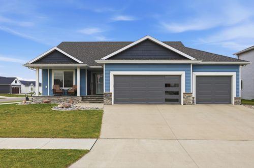 8853 Meadowlark Pkwy, Horace, ND, 58047-3703 | Card Image