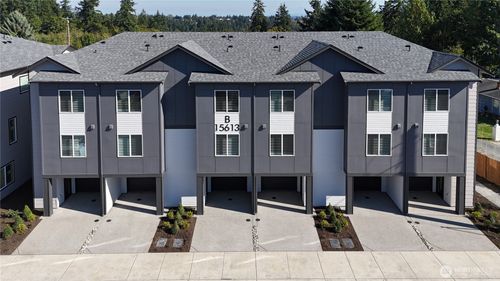 apt-b2-15613 Admiralty Way, Lynnwood, WA, 98087-6753 | Card Image