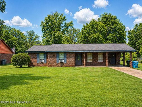 206 Mississippi Ave, Grenada, MS, 38901-8529 | Card Image
