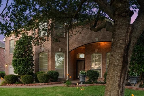 700 Sage Brush Dr, Weatherford, TX, 76087-2148 | Card Image