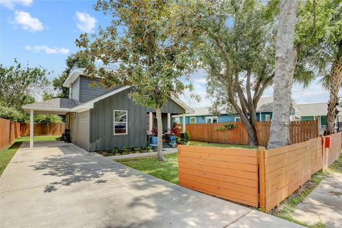 1006 Archer St, Houston, TX, 77009-3825 | Card Image