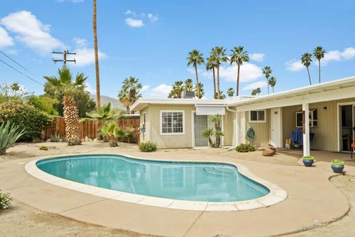 74563 Driftwood Dr, Palm Desert, CA, 92260-4564 | Card Image