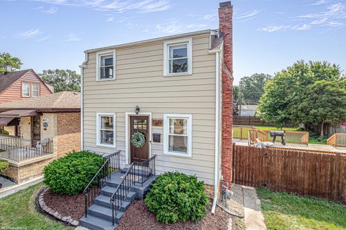 9619 S Albany Ave, Evergreen Park, IL, 60805-3117 | Card Image