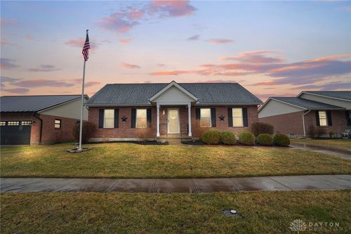 3942 Harris Ln, Springfield, OH, 45503-6457 | Card Image