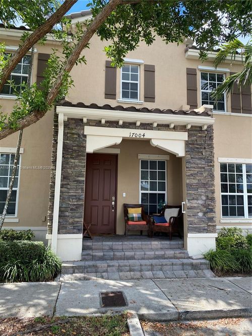 17004 Sw 95th Ter, Miami, FL, 33196-4758 | Card Image