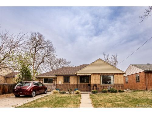3270 Newport St, Denver, CO, 80207-2222 | Card Image