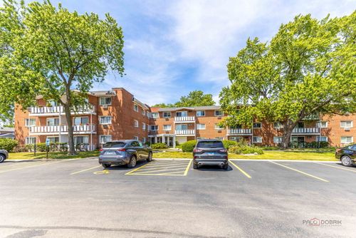 309-25 E Palatine Rd, Arlington Heights, IL, 60004-3852 | Card Image