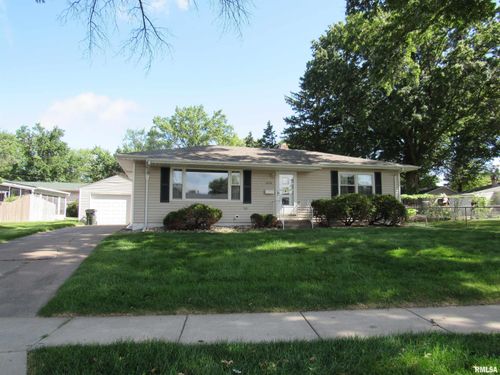 2154 W 36th St, Davenport, IA, 52806-5364 | Card Image