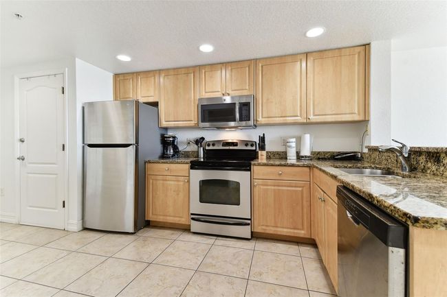 507 - 11605 Gulf Blvd, Condo with 2 bedrooms, 2 bathrooms and null parking in TREASURE ISLAND FL | Image 10