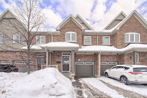 758 Wendy Culbert Cres, Newmarket, ON, L3X0A3 | Card Image
