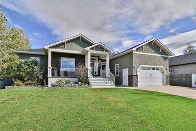 275 S S 250 W, House detached with 5 bedrooms, 3 bathrooms and 4 parking in Raymond AB | Image 2