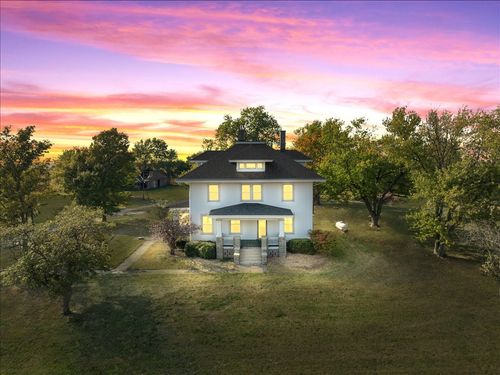 29758 N 2850 East Rd, Chenoa, IL, 61726-8999 | Card Image