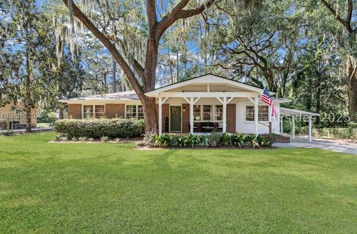 510 Center Dr E, Beaufort, SC, 29902-6027 | Card Image