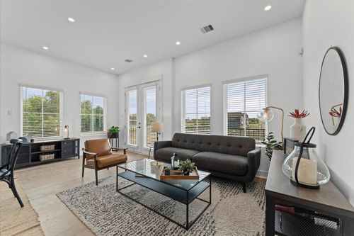 3013 Jensen Springs Ln, Houston, TX, 77026-1460 | Card Image
