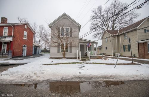 127 8th St Ne, New Philadelphia, OH, 44663-2962 | Card Image