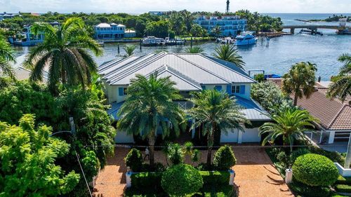 2798 Ne 24th St, Lighthouse Point, FL, 33064-8304 | Card Image