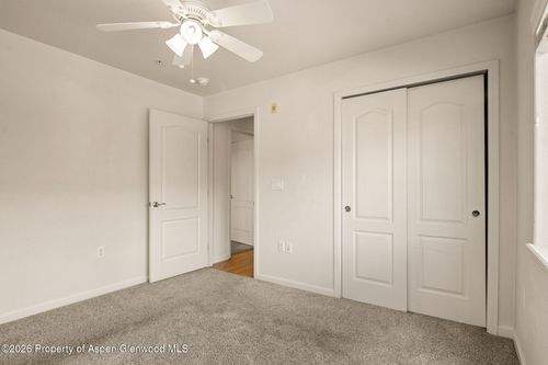 305-410 River View Dr, New Castle, CO, 81647-8466 | Card Image