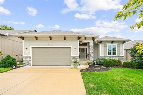 24315 W 91st Pl, Lenexa, KS, 66227-4315 | Card Image