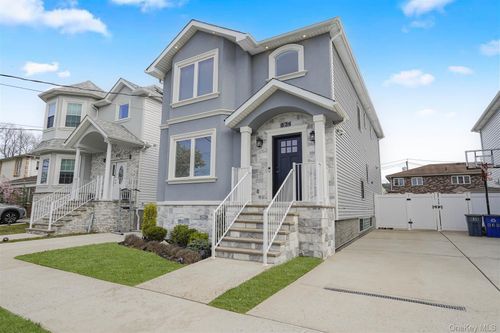 634 Darlington Ave, Staten Island, NY, 10309-2233 | Card Image