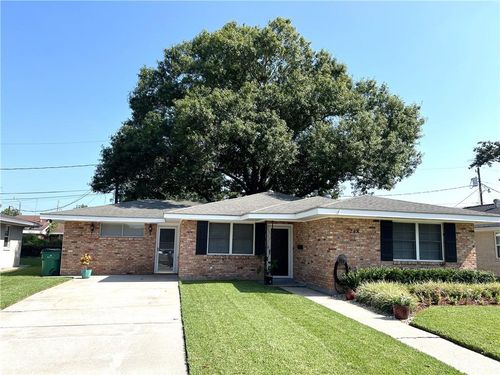 248 Willow Dr, Gretna, LA, 70053-5015 | Card Image