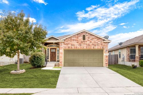 1021 Lauren St, New Braunfels, TX, 78130-3965 | Card Image